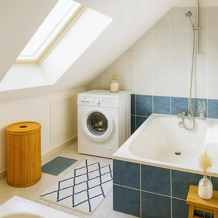 Apartment Duplex Lumineux 4 Et 2 Sdb Proche Gare *