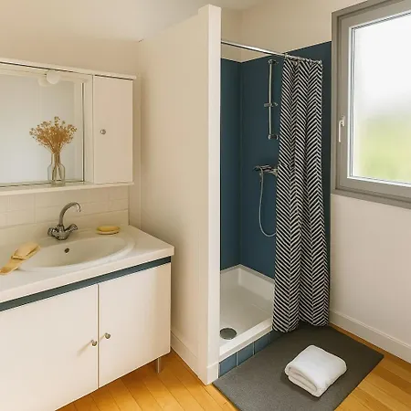 Duplex Lumineux 4 Et 2 Sdb Proche Gare דירה אנז'ה